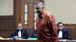 Senyum Sofyan Basir Saat Jalani Sidang Lanjutan