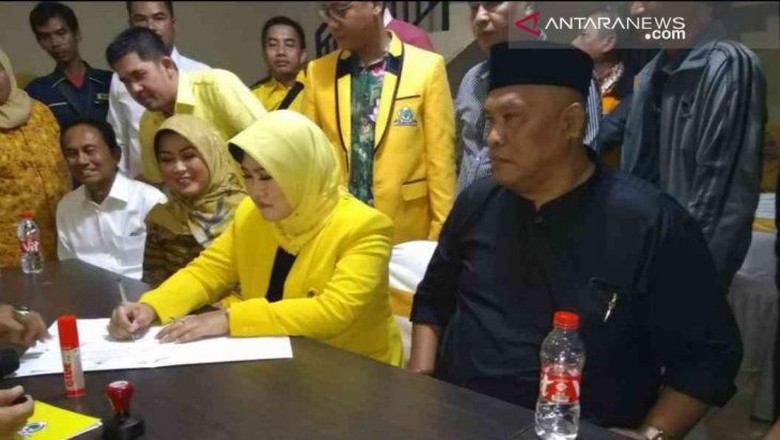 Adik Mantan Bupati Bekasi Neneng Hasanah Ikut Seleksi Cawabup Adik Mantan Bupati Bekasi Neneng Hasanah Ikut Seleksi Cawabup