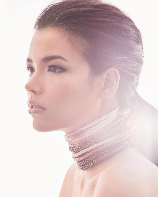 Paweensuda Saetan-Drouin sempat rehat dari berbagai kompetisi kecantikan demi menyelesaikan pendidikannya. Kini wanita cantik itu pun meraih gelar Miss Universe Thailand 2019 dan akan mewakili negaranya di ajang Miss Universe 2019 yang diadakan di Korea Selatan pada akhir tahun ini. Foto: Instagram @paweensuda