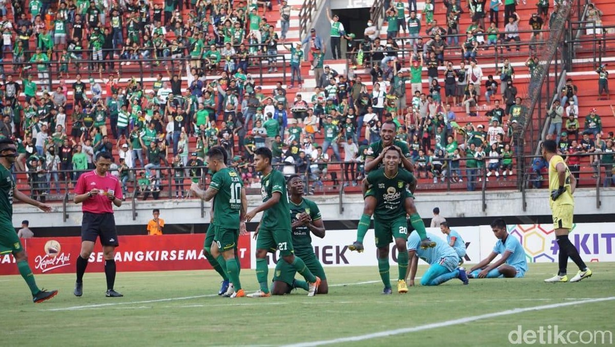 Comeback, Persebaya Surabaya kalahkan Persela Lamongan 3-2 (Deny Prasetyo Utomo/detikSport)