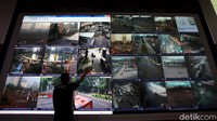 Penindakan sistem E-TLE ini sudah diuji coba sejak November 2018. Ada dua kamera yang diuji coba, yakni di simpang Sarinah dan di Patung Kuda. Tahun ini sudah ada 10 kamera lainnya yang tersebar di sepanjang Sudirman-Thamrin, sehingga total ada 12 kamera yang akan disebar di jalur protokol tersebut.
