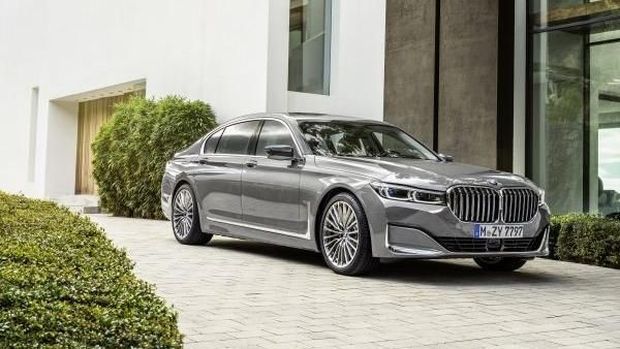Penantang Mobil RI-1 Jokowi: BMW Seri 7, Anti Peluru? 