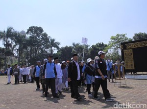 2.578 Calon Haji Asal Kabupaten Bandung Ikuti Manasik Akbar