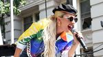 Disebut Hamil, Lady Gaga Pamer Perut