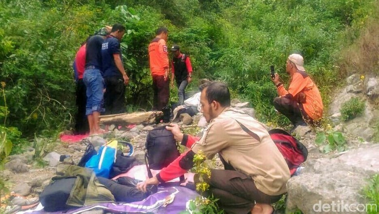 Cerita Mistis yang Dialami Tim Pencari Pelajar Hilang di Bukit Piramid Cerita Mistis yang Dialami Tim Pencari Pelajar Hilang di Bukit Piramid