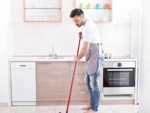 Sat Set! Begini Cara Cepat Merapikan Rumah Setelah Pesta