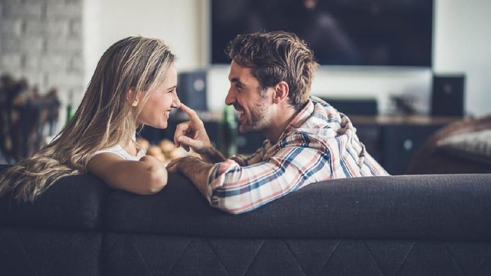 Waktu terbaik untuk bercinta selain malam Jumat adalah pagi hari. Foto ilustrasi: iStock Waktu terbaik untuk bercinta selain malam Jumat adalah pagi hari. Foto ilustrasi: iStock