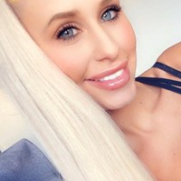 Wanita 26 tahun itu mengaku setiap bangun tidur merasa seperti efek mabuk. Di mana keadaannya menjadi linglung, pusing dan cemas berlebihan. Dia bahkan merasa wajah hingga tubuh bagian kirinya mati rasa.  Foto: dok. Instagram