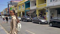 Liburannya di Phuket Old Town. (paweensuda/Instagram)