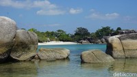 Nama Tanjung Tinggi memiliki arti semenanjung yang menjorok ke laut dengan bebatuan granit di sekitarnya yang tinggi-tinggi (Shinta Angriyana/detikcom)