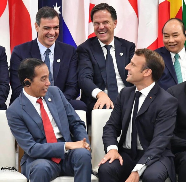 Luhut Cerita soal Bahasa Inggris Jokowi yang Medok Jawa di KTT G20 Luhut Cerita soal Bahasa Inggris Jokowi yang Medok Jawa di KTT G20