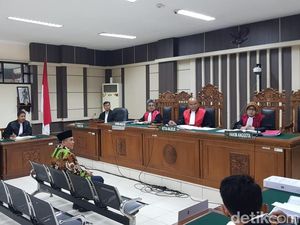 Jejak Tangan Dua Wakil Tuhan di Kasus Suap Bupati Jepara