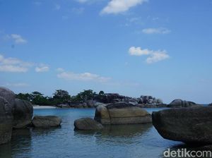 Foto: Tak Pernah Bosan ke Pantai Laskar Pelangi di Belitung