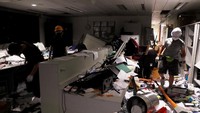 Penampakan ruang keamanan di gedung Parlemen Hong Kong yang porak-poranda. Tyrone Siu/Reuters.