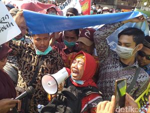 Guru Swasta di Surabaya Layangkan Surat ke Risma, Minta Kadispendik Diganti