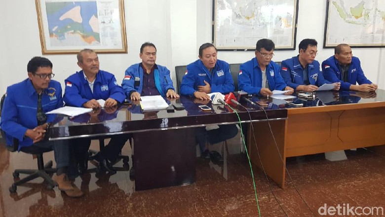 Gejolak Lagi! Forum Pendiri Serang SBY dan Desak KLB, PD Berang Gejolak Lagi! Forum Pendiri Serang SBY dan Desak KLB, PD Berang