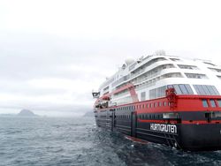 Keren! Ini Kapal Pesiar Pertama Bertenaga Baterai