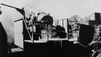 Tentara Co-Belligerent Italia juga menggunakan meriam tersebut selama Pertempuran Monte Cassino, Italia, Perang Dunia II, 17 Januari-18 Mei 1944.  Keystone/ Hulton Archive/ Getty Images.