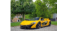 Mobil mewah lainnya adalah Ferrari LaFerrari edisi terbatas dengan estimasi 2,5 juta euro (Rp 40 miliar), Koenigsegg One:1 yang cuma diproduksi tujuh unit dengan estimasi 2 juta euro (Rp 30 miliar), McLaren P1, Aston Martin One-77 dan Bugatti Veyron. Koleksi mobil itu belum menempuh jarak yang jauh, odometernya mencatat tak lebih dari 1.000 mil (1.600 km). Foto: Dok. Bonhams