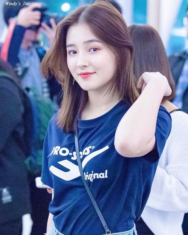 Memang sudah tak diragukan lagi, jika Nency adalah pusat perhatian para penggemar Momoland. Foto: Instagram @nancy.momoland