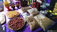 Seperti terlihat di festival kopi oleh Ciamis Daily Coffe dalam kegiatan Hari Krida Pertanian (HKP) yang digelar oleh Dinas Pertanian dan Ketahanan Pangan Kabupaten Ciamis di Lapang Sadananya.
