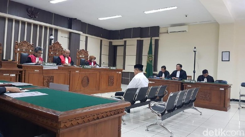 Eks Ketua PN Semarang Jadi Saksi di Sidang Suap Bupati Jepara Eks Ketua PN Semarang Jadi Saksi di Sidang Suap Bupati Jepara
