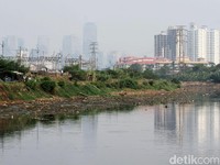 Curhat Anies: Sungai Ditangani Pusat, Pas Banjir Ramainya ke Gubernur