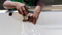 Krisis air yang melanda sejumlah kawasan di Libya ini membuat sulit kehidupan masyarakatnya. Esam Omran Al-Fetori/Reuters.