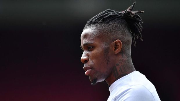 Pelatih Arsenal Unai Emery amat menginginkan penyerang Crystal Palace, Wilfried Zaha. (