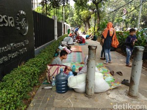 Satpol PP akan Kembalikan Pencari Suaka ke Kalideres Usai Bertemu UNHCR