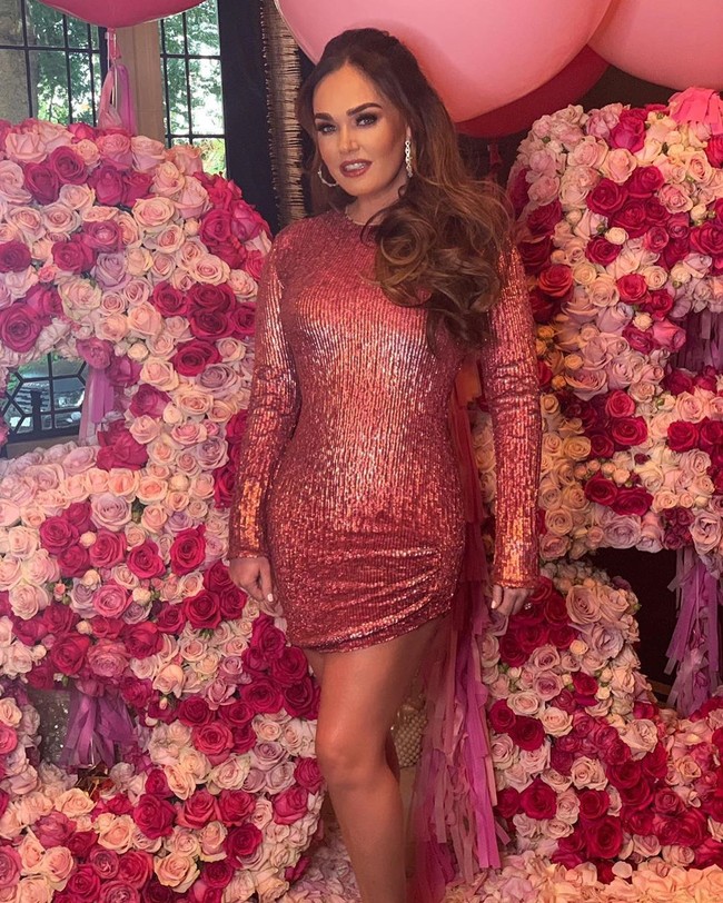 Salah satu kehidupan mewah yang dijalaninya, Tamara Ecclestone memiliki ruang pakaian senilai 5 juta poundsterling atau setara Rp 95 miliar. Foto: Instagram @tamaraecclestoneofficial
