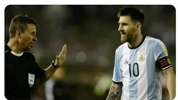 Mungkin Messi juga harus mempertimbangkan untuk pensiun yang sebenar-benarnya karena selalu gagal bersama Argentina. Foto: Istimewa