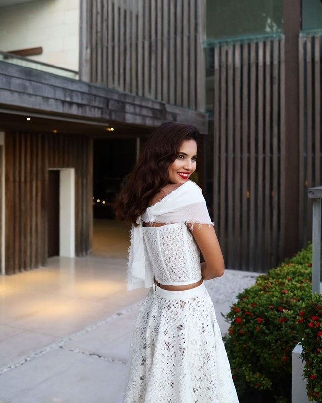 Priya Serrao bekerja sebagai penasehat kebijakan di departemen lapangan kerja. Ia pun akan menjadi pengacara bersertifikat bulan Agustus tahun ini. Foto: Instagram @priyaserrao