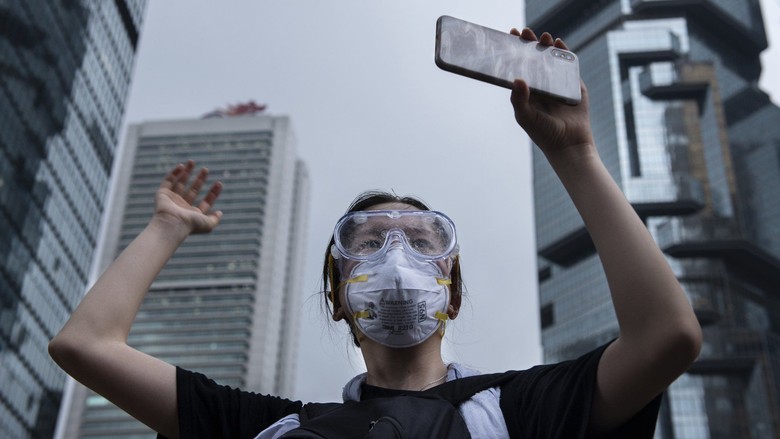 Hong Kong: Bagaimana Aplikasi Daring Gerakkan Demo Besar Tanpa Pemimpin