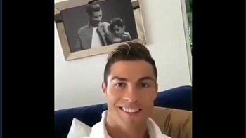 Kalau sudah begini, ya penggemarnya Cristiano Ronaldo yang senang ketika membuka media sosial. Foto: Istimewa