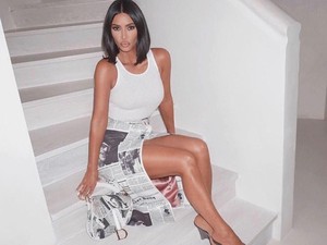 Opsi Sandal Jepit Hak Tinggi yang Dipakai Selebgram Hingga Kim Kardashian