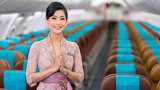 Garuda Indonesia Gandeng Buttonscarves Luncurkan Produk Tematik Cantik