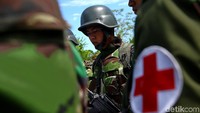 Sebanyak 400 anggota TNI Angkatan Darat kesatuan Batalyon Infanteri 721/Makkasau diberangkatkan untuk bertugas mengamankan wilayah perbatasan RI-Papua Nugini. Muhammad Ridho/detikcom.