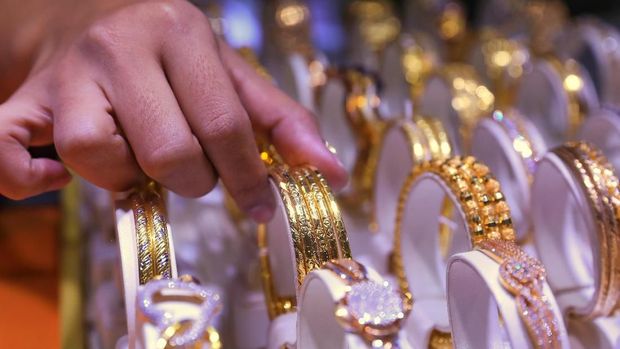 [Tak Hanya Logam Mulia, Perhiasan Saat Ini Banyak Diburu Warga Untuk Investasi.(CNBC Indonesia)