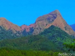 Cerita Evakuasi Hingga Pemakaman Toriq Pelajar yang Hilang di Bukit Piramid