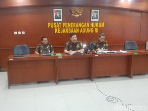 Kejagung Berhentikan Aspidum yang Jadi Tersangka KPK