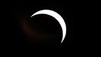Bayangan bulan atau umbra mencapai kawasan pantai Chile, dekat La Serena, sekitar pukul 16.38 waktu setempat. Rodrigo Garrido/Reuters.