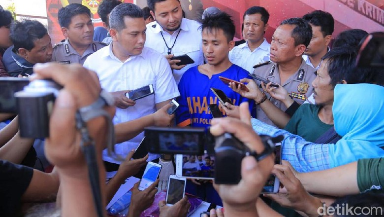 Suami yang Jual Istri Tawarkan Layanan Seks Bertarif Rp 1,5 Juta Suami yang Jual Istri Tawarkan Layanan Seks Bertarif Rp 1,5 Juta