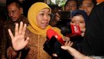 Senyum Khofifah Saat Jadi Saksi di Sidang Jual Beli Jabatan