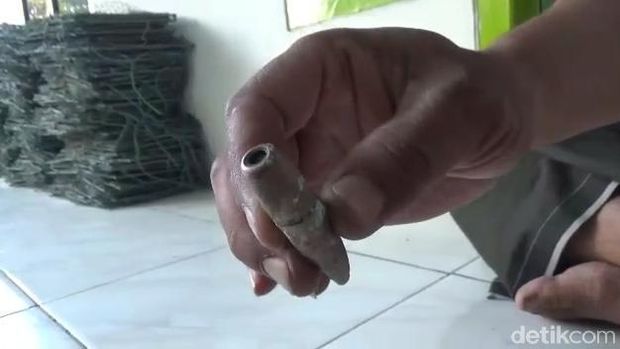 Rumah Warga Pasuruan Terkena Peluru Nyasar, Milik Siapa?
