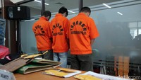 Para pelaku berhasil ditangkap berkat kerja sama antara Direktorat Tindak Pidana Tertentu Bareskrim, Direktorat Jenderal Penegakan Hukum Kementerian Lingkungan Hidup dan Kehutanan, serta lembaga pemerhati satwa.