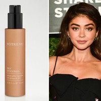 Sarah Hyland menggunakan foundation untuk kakinya dari Votre Vu Picture Perfect Leg Lustre. Foundation untuk kaki tersebut harganya Rp 500 ribuan.  Foto: ist, Getty Images