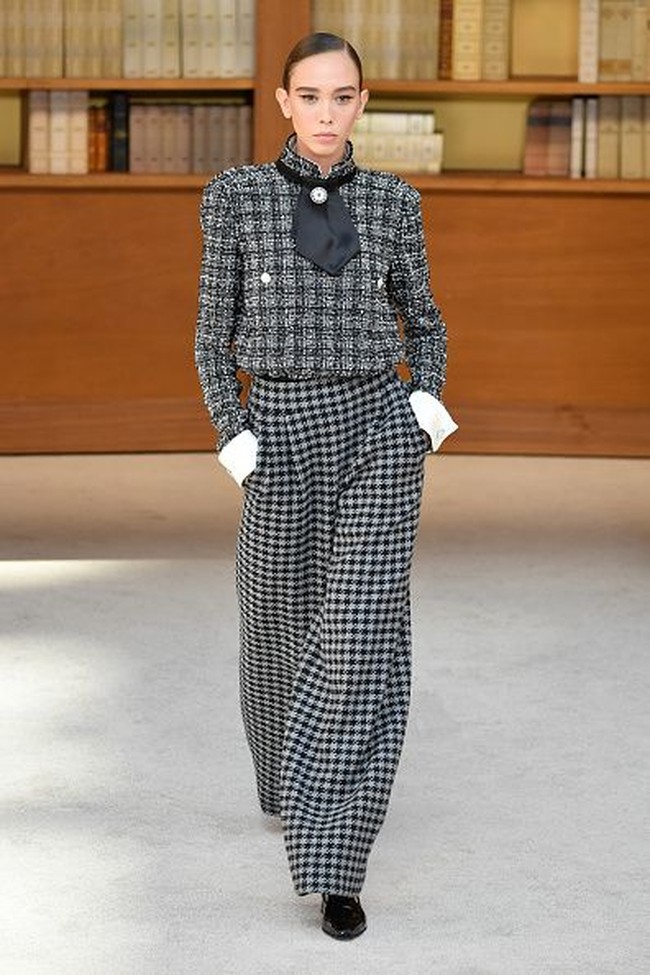 Fashion show Chanel Couture Fall 2019 di Paris, Prancis. Foto: Pascal Le Segretain/Getty Images