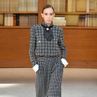 Fashion show Chanel Couture Fall 2019 di Paris, Prancis. Foto: Pascal Le Segretain/Getty Images