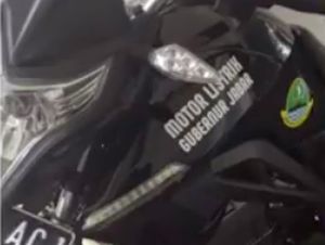 Ridwan Kamil Dinas Pakai Motor Listrik Buatan Lokal